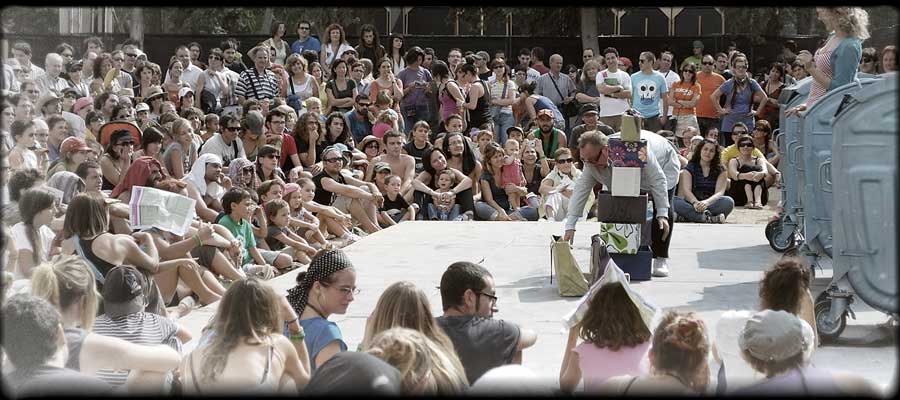 Teater Brændende Kærlighed - Burning Love Theater| Turne
